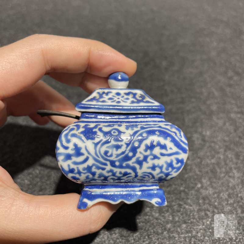 清乾隆 蓝料彩印泥盒、水丞一组两件 - 图6